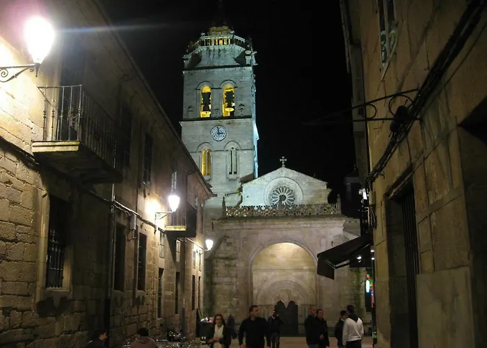 Galerias 16 Viviendas Turisticas 卢戈